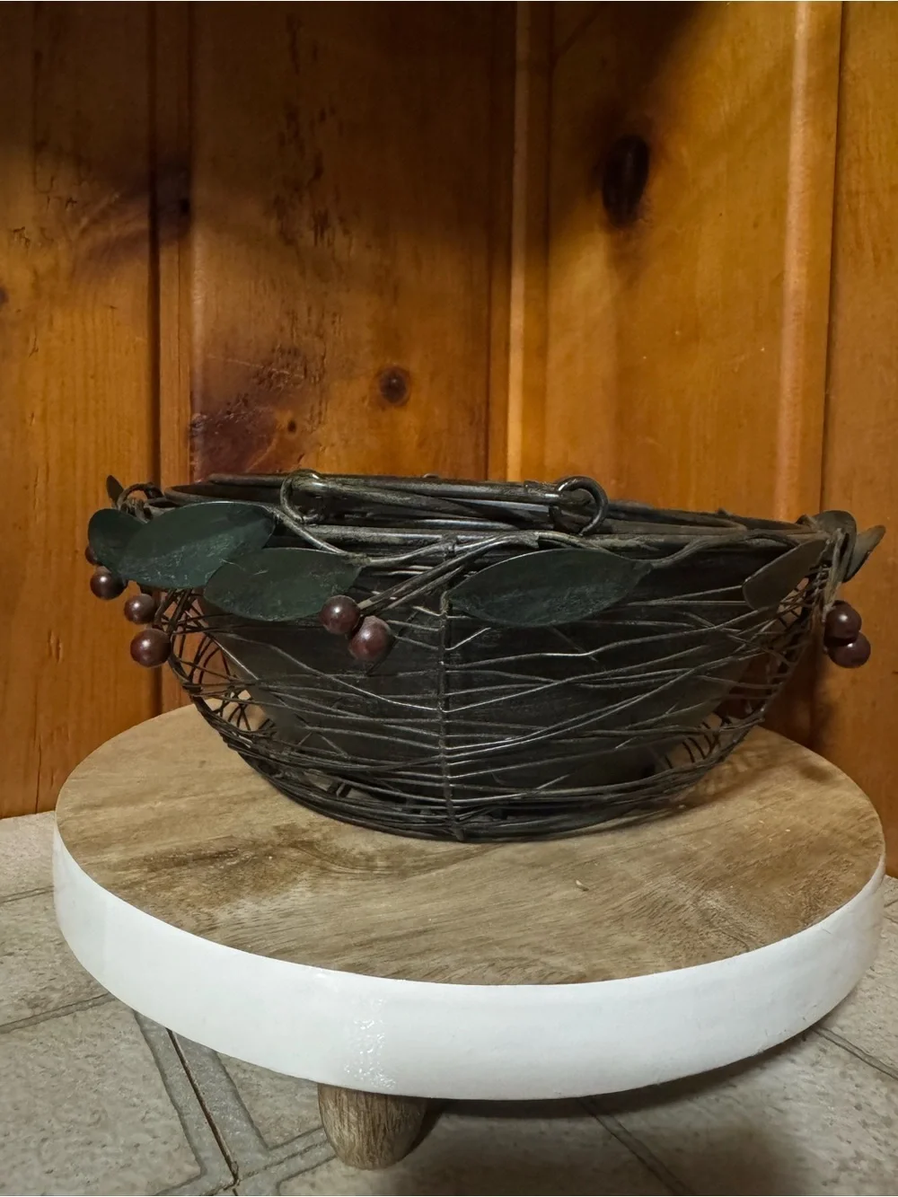 Decorative Handled Metal Basket/bowl with Leaf Accents - Dark Green/Black/red